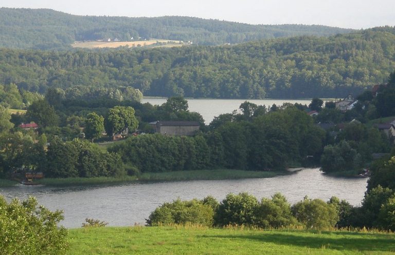 Szwajcaria Kaszubska - kraina rozciągająca się na Pojezierzu Kaszubskim